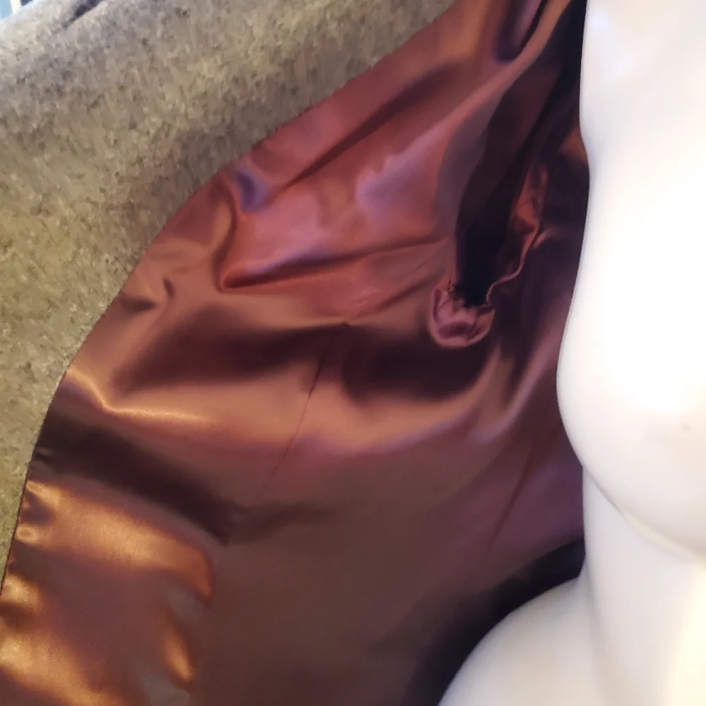 Classy Vintage Gray Wool Coat - Picture 9 of 16